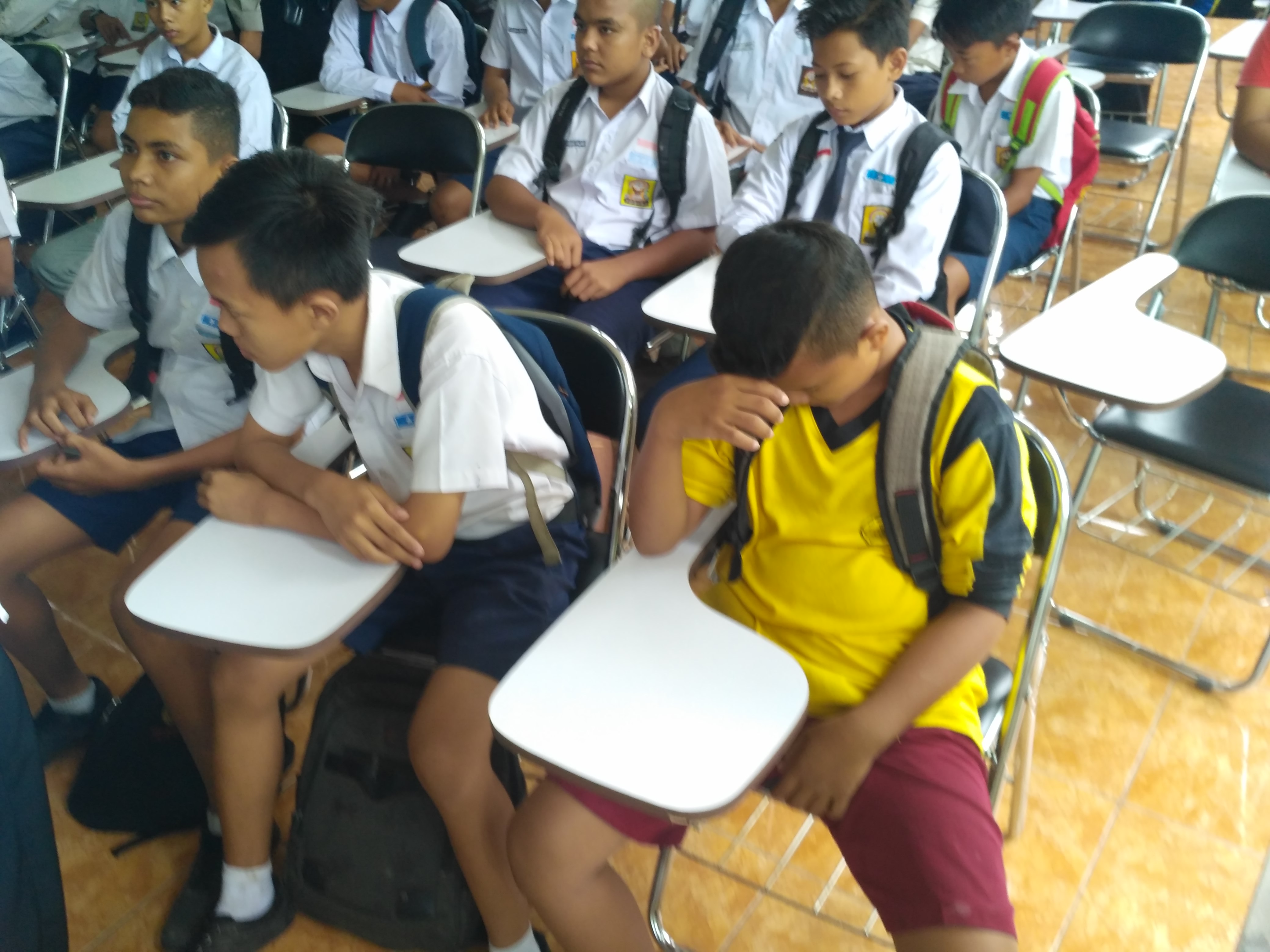 Cabut Sekolah, 58 Pelajar Diangkut Dari Warnet, 1 Pelajar Masih SD.