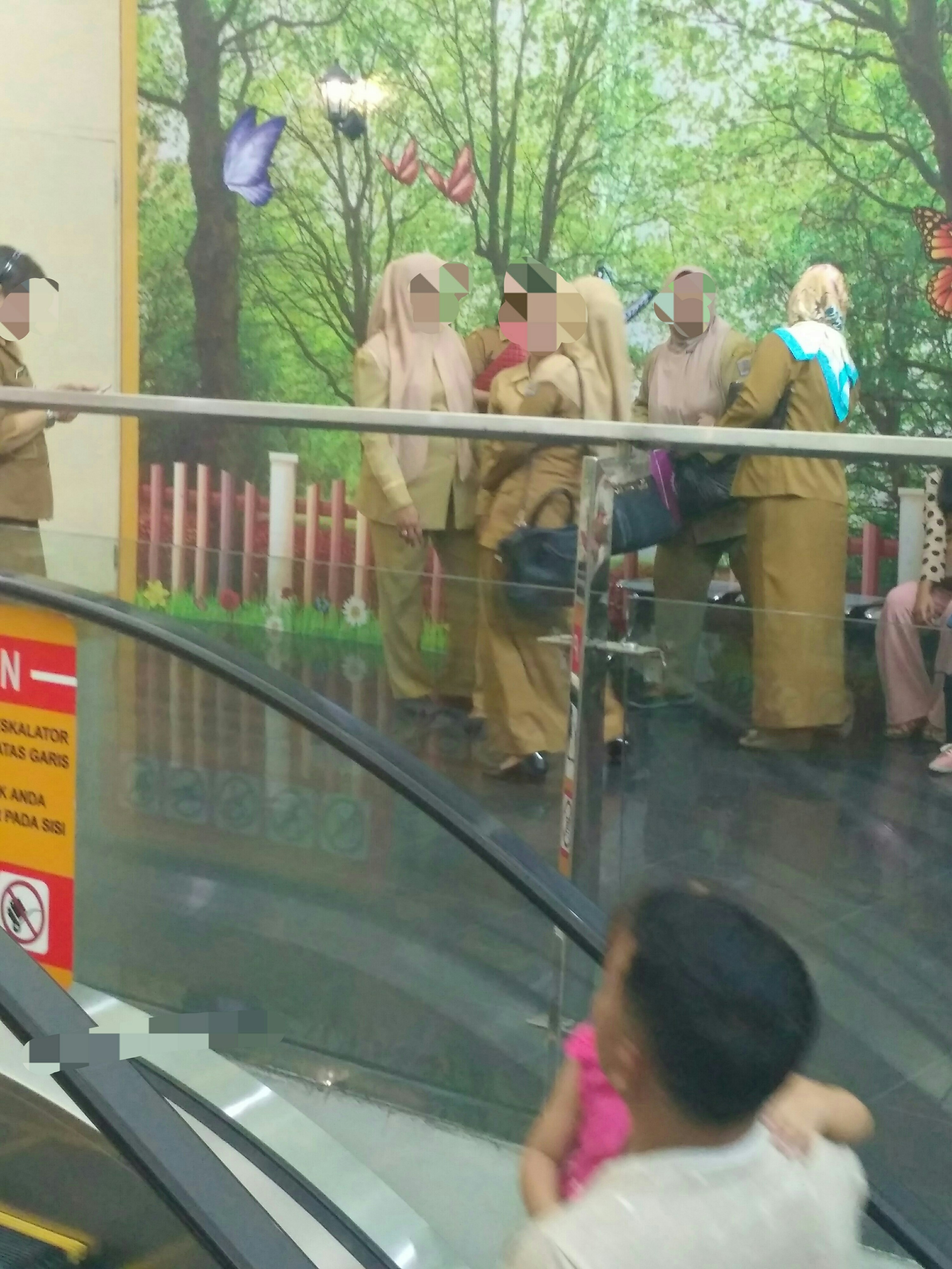 Bah, Masih Dalam Jam Kerja, PNS/ASN Kota Binjai Malah 'Gentayangan' Di
Mall.